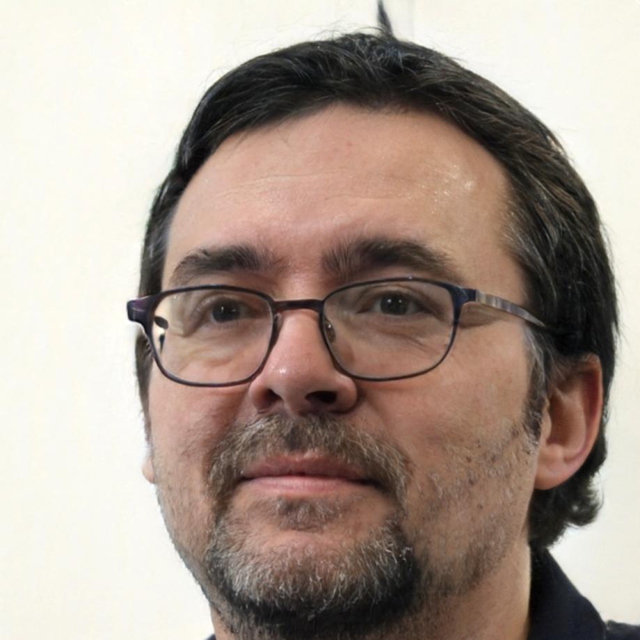 Ritratto professionale di Emiliano Torregrossa